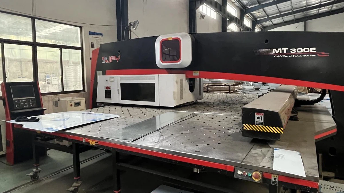 P10-Laser Cutting Machine2-1 P10-Laser Cutting Machine2-1